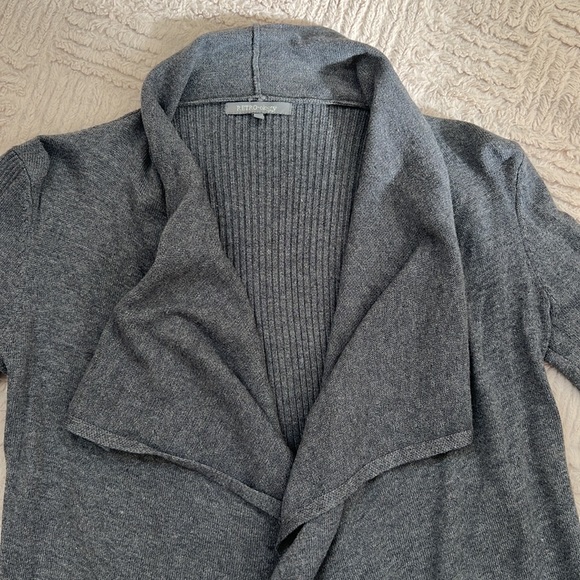 Retro-ology grey open cardigan sweater asymmetrical Size Small EUC - Picture 12 of 16